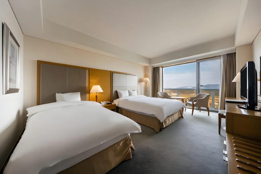 room-card-img-1